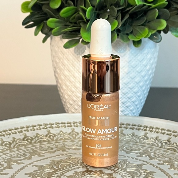 New L’ORÉAL PARIS Glow Amour boosting drops!
